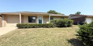 Curb appeal w/3BD 1.5Ba Ranch/Garage/Lrg Yrd Gallery 13