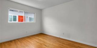 1440 Manhattan Beach Gallery 14