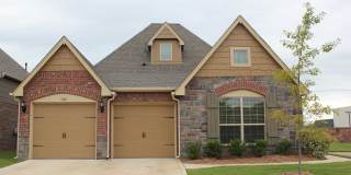 3309 W Oakland St Gallery 1