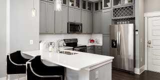 Abberly Onyx Gallery 5