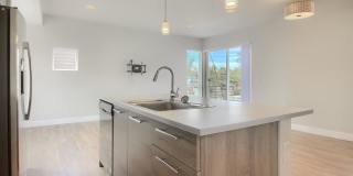 3 Bedroom townhome in Lakewood Gallery 5