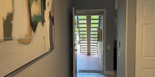 5270 NE 6th Ave Gallery 16