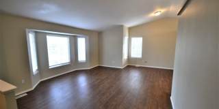 1610 56th Ave NE Gallery 1