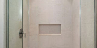 118 E ERIE Street Gallery 20