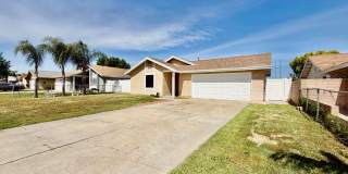 Spacious Backyard 4 Bedroom Home Located Next to Perris High School Gallery 1