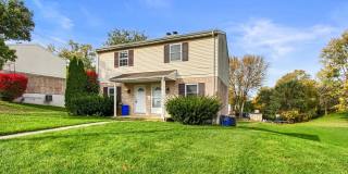 Bright 2BR Townhome in Dallastown School District! Gallery 1
