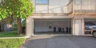2 Bedroom Condo with One Car Garage Gallery 5