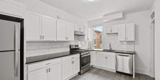 Spacious 1 Bedroom Apartment with Den - In Unit Laundry! Gallery 1