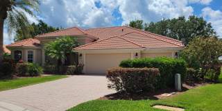 Annual unfurnished 4/3 with den, office 3 car garage and pool/spa Gallery 1