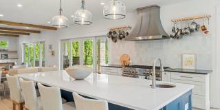 205 Morris Avenue Gallery 17