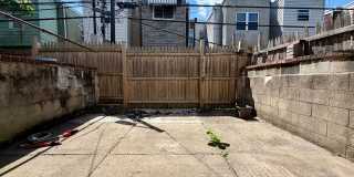 Stunning 3-Bedroom/1.5 Bathroom Townhome in West Passyunk! Available NOW! Gallery 19