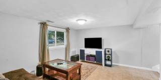 1010 Hollycrest Drive Gallery 11