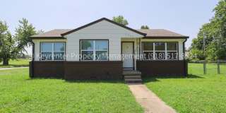 Beautifully Done 3 Bedroom House! Available for Immediate Move in! Gallery 1