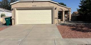 Charming 2 Bed, 2 Bath Home in Rio Rancho Gallery 3
