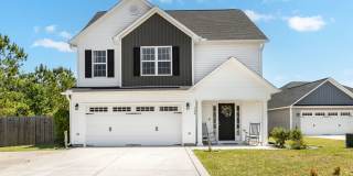 520 Black Pearl Circle | 3BR/2.5BA | Community Pool Gallery 1