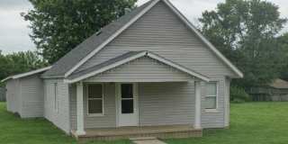 3BR House | Garage + W/D Included | Large Yard | Pets Welcome | Chanute KS | Available April 8 Gallery 1