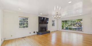 Beautiful serene and private Belmont home Gallery 6