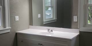 Spacious 5-Bedroom Home Near Downtown Kokomo Gallery 1
