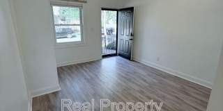 1447 Holbrook St NE Gallery 5