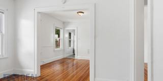 Aldine Ave  92 Gallery 8