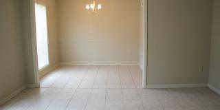 3729 Village Oak Cove Gallery 6