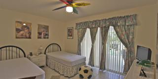 10201 Chapman Oak Court Gallery 14