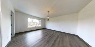 Large Two Story 8 Bed 4 Bath Home Near Campus!! Gallery 6