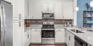 2700 Charlotte Ave Apartments Gallery 4