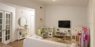 2113 N NORMANDY Boulevard Gallery 5
