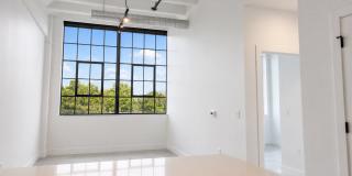 Cole Motor Gallery 12