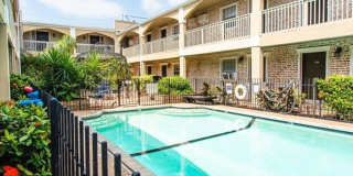 Courtyard Villas Apartments Gallery 1