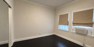 215 Elm Gallery 7