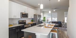 Newly Constructed 3 Bed/3.5 Bath townhome, available now! Gallery 5