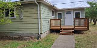 Country Living! 3 Bed, 2 Bath Gallery 1