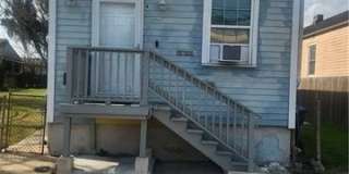 1614 LOUISA Street Gallery 1