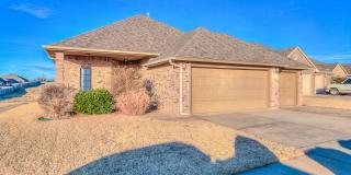 4 Bedrooms/2 Baths/3Car - Deer Creek Schools - Gated Community of North Roselake Villas Gallery 1