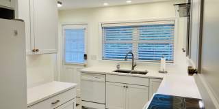 1058 Wilmette Avenue Gallery 15
