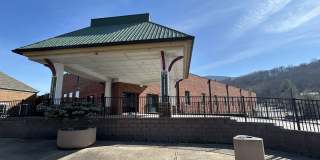 Industrial Style. Downtown Energy. Elevated Living. Gallery 1