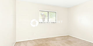6425 West Oregon Avenue Gallery 11