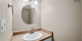 2Bed/1.5Bath Townhome at 15th Ave/Camelback! Ready for Immediate Move-In! Gallery 11