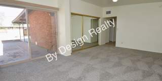 Spacious 3 Bed 2 Bath Eastside Home w/Huge Yard & Fireplace Gallery 24