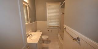 CENTRAL GARDENS BUNGALOW Gallery 10