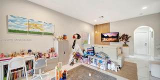 10880 NW 58th Ter Gallery 18