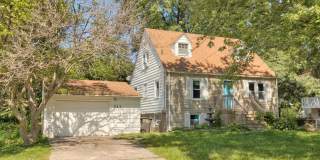 GREAT BACKYARD!! 3 Bed, 1 Bath Home in Des Moines Gallery 1