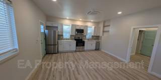 816 1/2 13th St NW Gallery 1