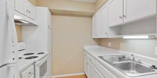 Camelot Village Apartments Gallery 40