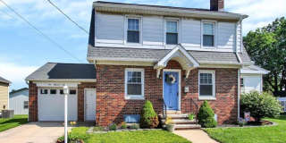 Single Family Home with Garage Gallery 1