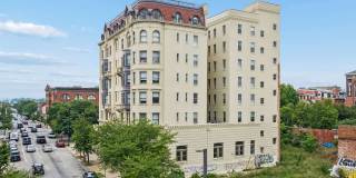 306 W Franklin Gallery 61