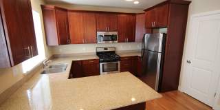 LUXURY 3 BED, 3 BATH SEATTLE TOWNHOME FOR RENT; AVAILABLE NOW! Gallery 1