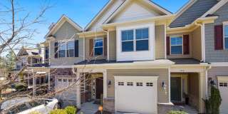 Stylish and Spacious 3bd/2.5ba Townhome w/ Garage in SE Durham! Gallery 3